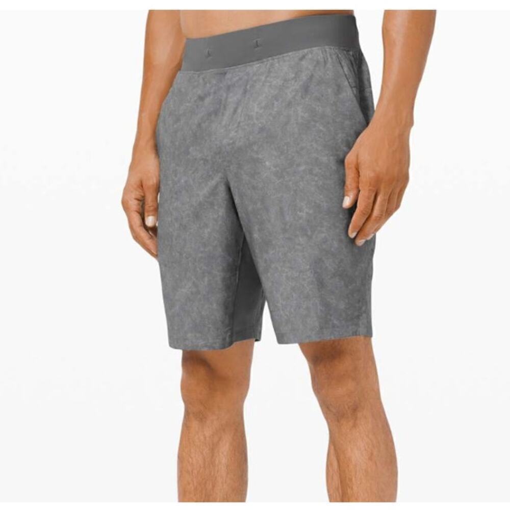 Lululemon T.H.E Short 9" Linerless Men's Small Grey Gray Printed Athletic